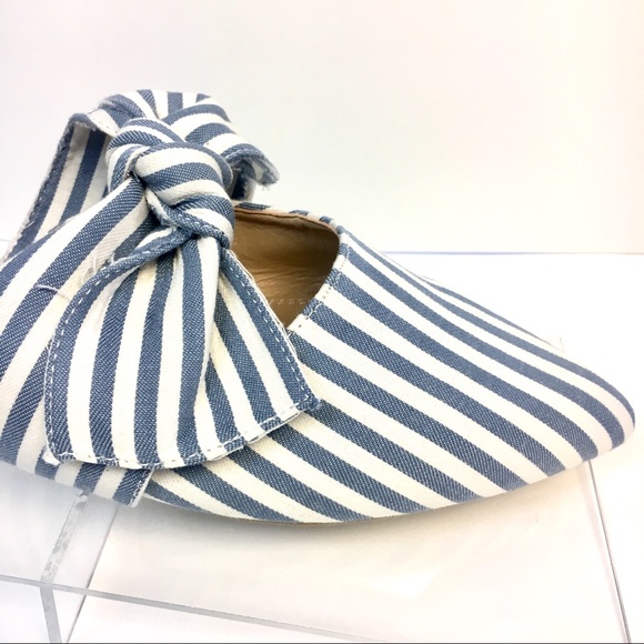 Last pair! Striped Bow Mule in White and Blue - Picture 6 of 8